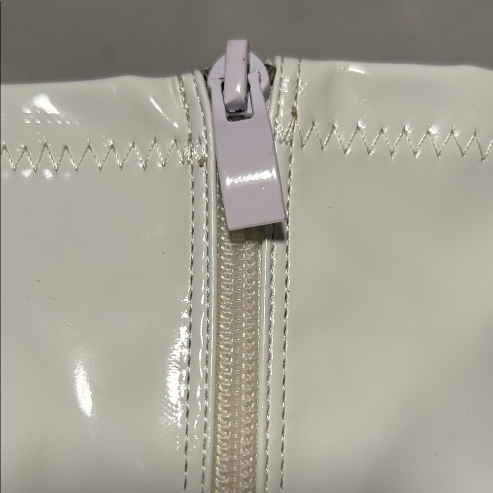 Sexy NWOT White Stretch Patent Leather Knee-High Heeled Go-Go Boots, Size 8 - Picture 7 of 13